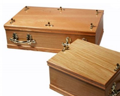 Classic Wood Pet Casket pet memorial product